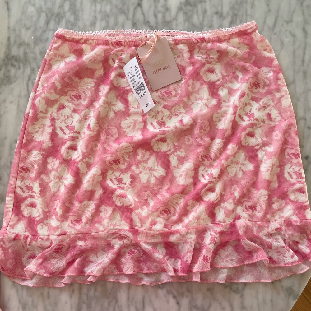 COPY - PACSUN Lottie Moss pink floral skirt